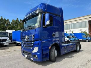 Mercedes-Benz ACTROS 1848 truck tractor