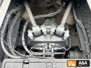 Mercedes-Benz ACTROS 1848 LS - 05/2020 - RETARDER VOITH - HYDRAULIC truck tractor for sale - Image 24 | Autoline SG Mercedes-Benz ACTROS 1848 LS - 05/2020 - RETARDER VOITH - HYDRAULIC truck tractor | Image 24 - Autoline