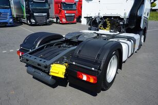 Prodaja Mercedes-Benz ACTROS / 1851 / EURO 6 / ACC / MEGA / LOW DECK / BIG SPACE tegljača - Slika 33 | Autoline RS Mercedes-Benz ACTROS / 1851 / EURO 6 / ACC / MEGA / LOW DECK / BIG SPACE tegljač | Slika 33 - Autoline