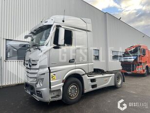 damaged Mercedes-Benz ACTROS 1853 truck tractor