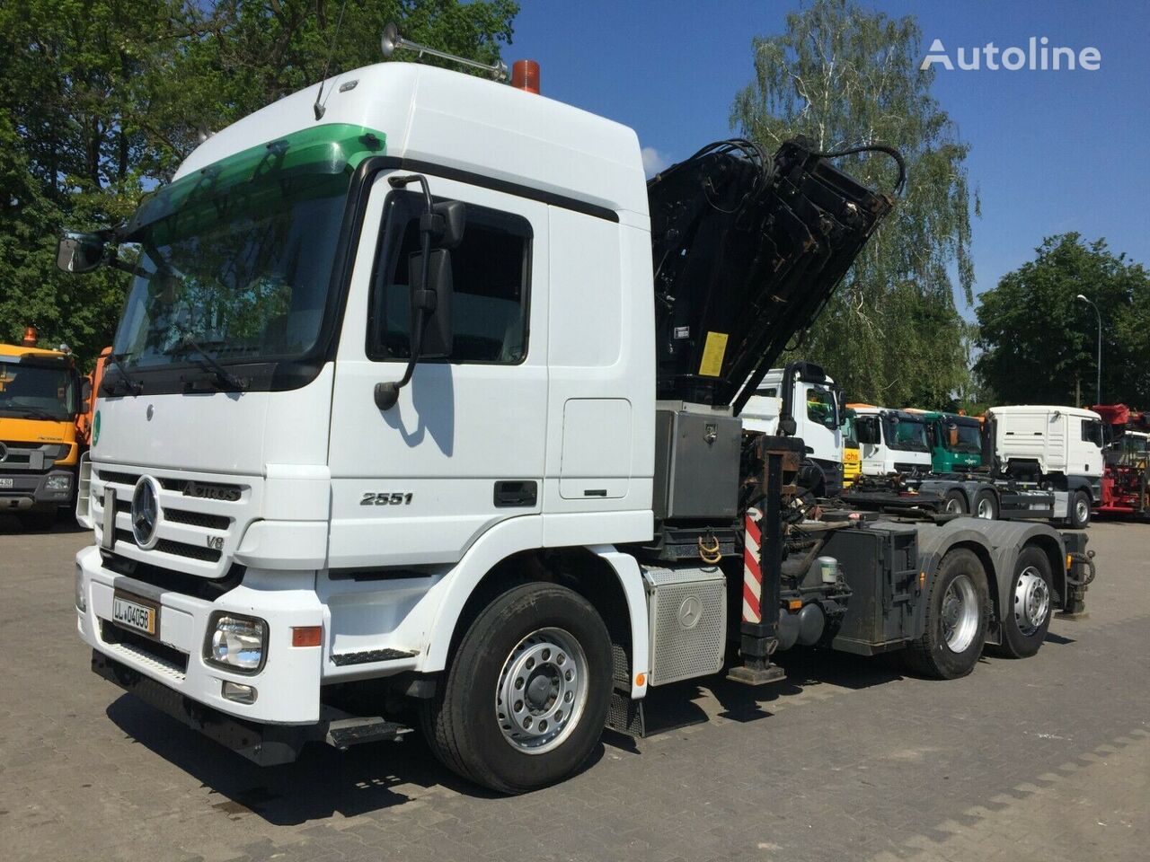 السيارات القاطرة Mercedes-Benz ACTROS 2551