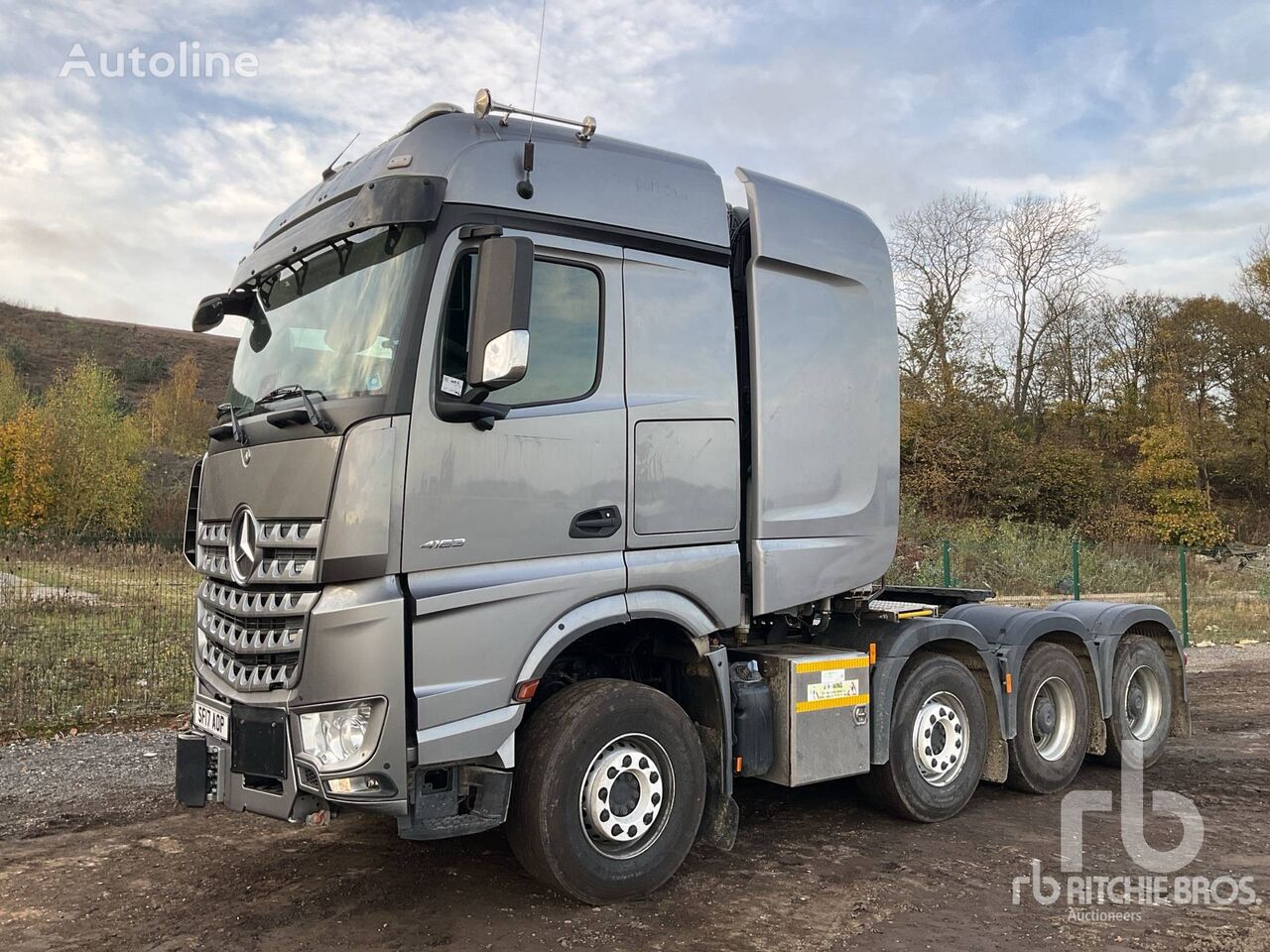 Mercedes-Benz ACTROS 4153 8x4 tegljač