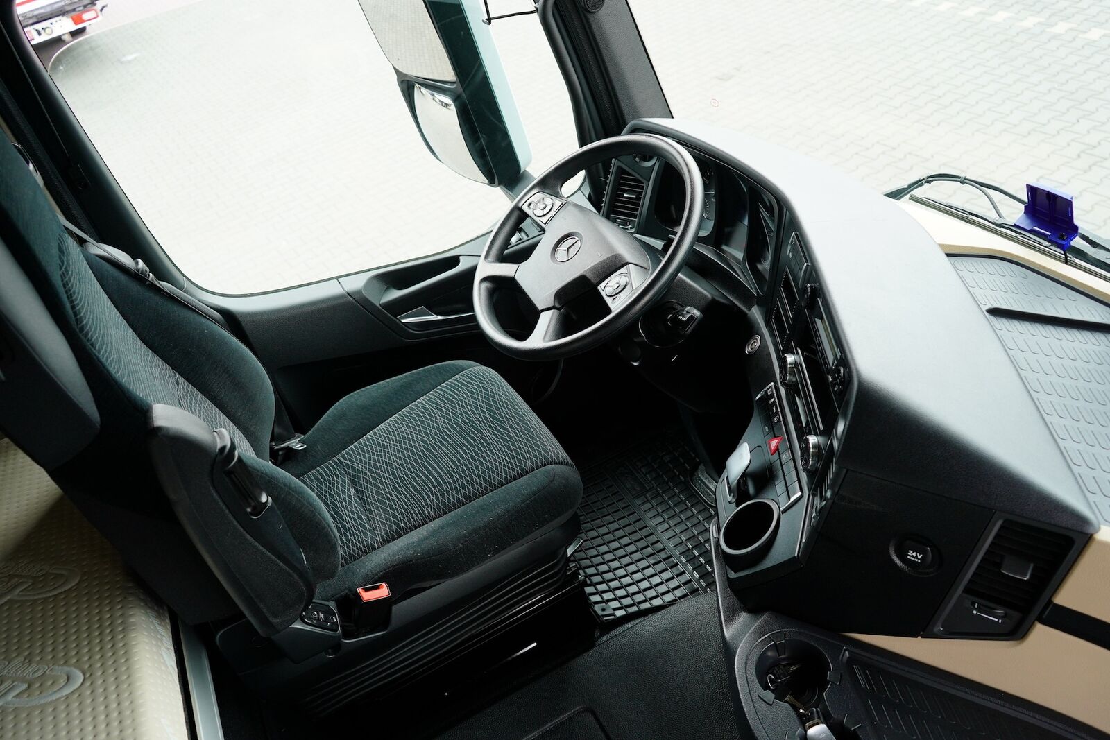 Mercedes-Benz ACTROS F / 1845 / ACC / E 6 / STREAM SPACE / НИЗКИЙ ПРОБЕГ