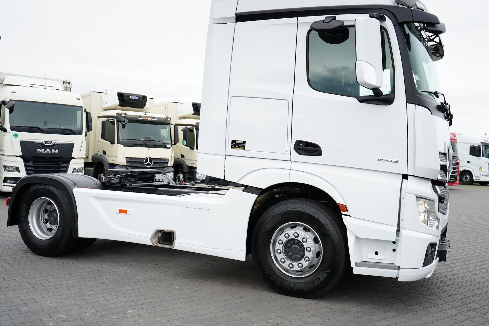 Mercedes-Benz ACTROS F / 1845 / ACC / E 6 / STREAM SPACE / НИЗКИЙ ПРОБЕГ
