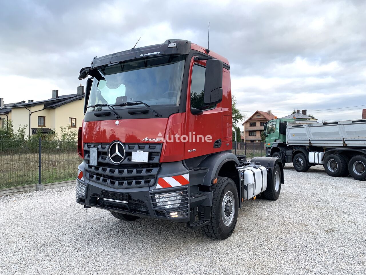 السيارات القاطرة Mercedes-Benz AROCS 1845