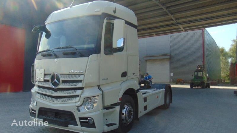 tracteur routier Mercedes-Benz Actros + citerne de carburant