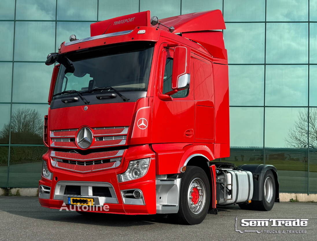 тягач Mercedes-Benz Actros