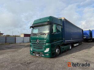 السيارات القاطرة Mercedes-Benz Actros