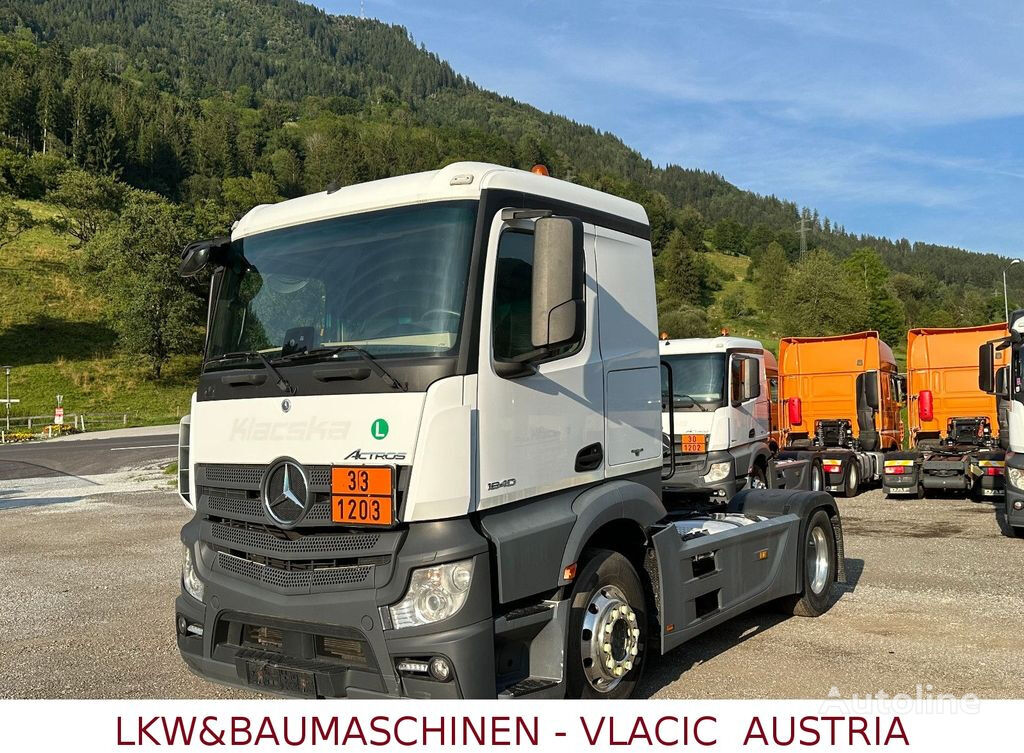 Mercedes-Benz Actros 1840 vetopöytäauto