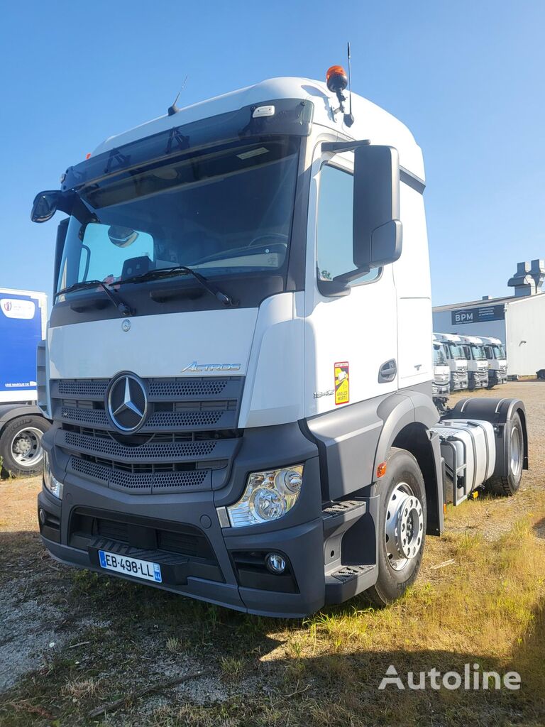 السيارات القاطرة Mercedes-Benz Actros 1842