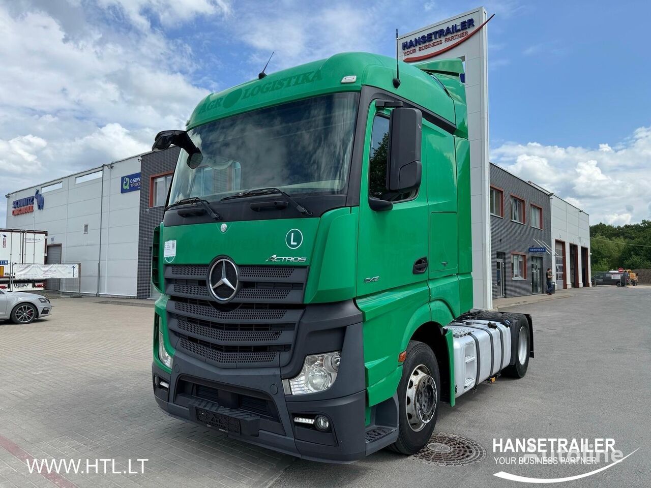 السيارات القاطرة Mercedes-Benz Actros 1842