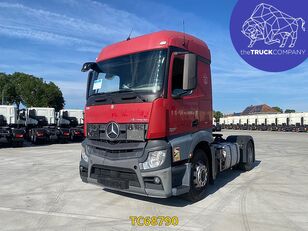 السيارات القاطرة Mercedes-Benz Actros 1842
