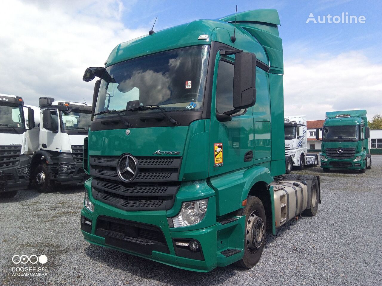 тягач Mercedes-Benz Actros 1843