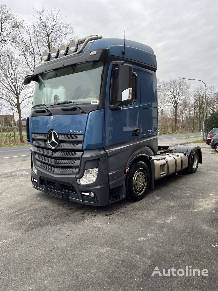 Mercedes-Benz Actros 1845 truck tractor