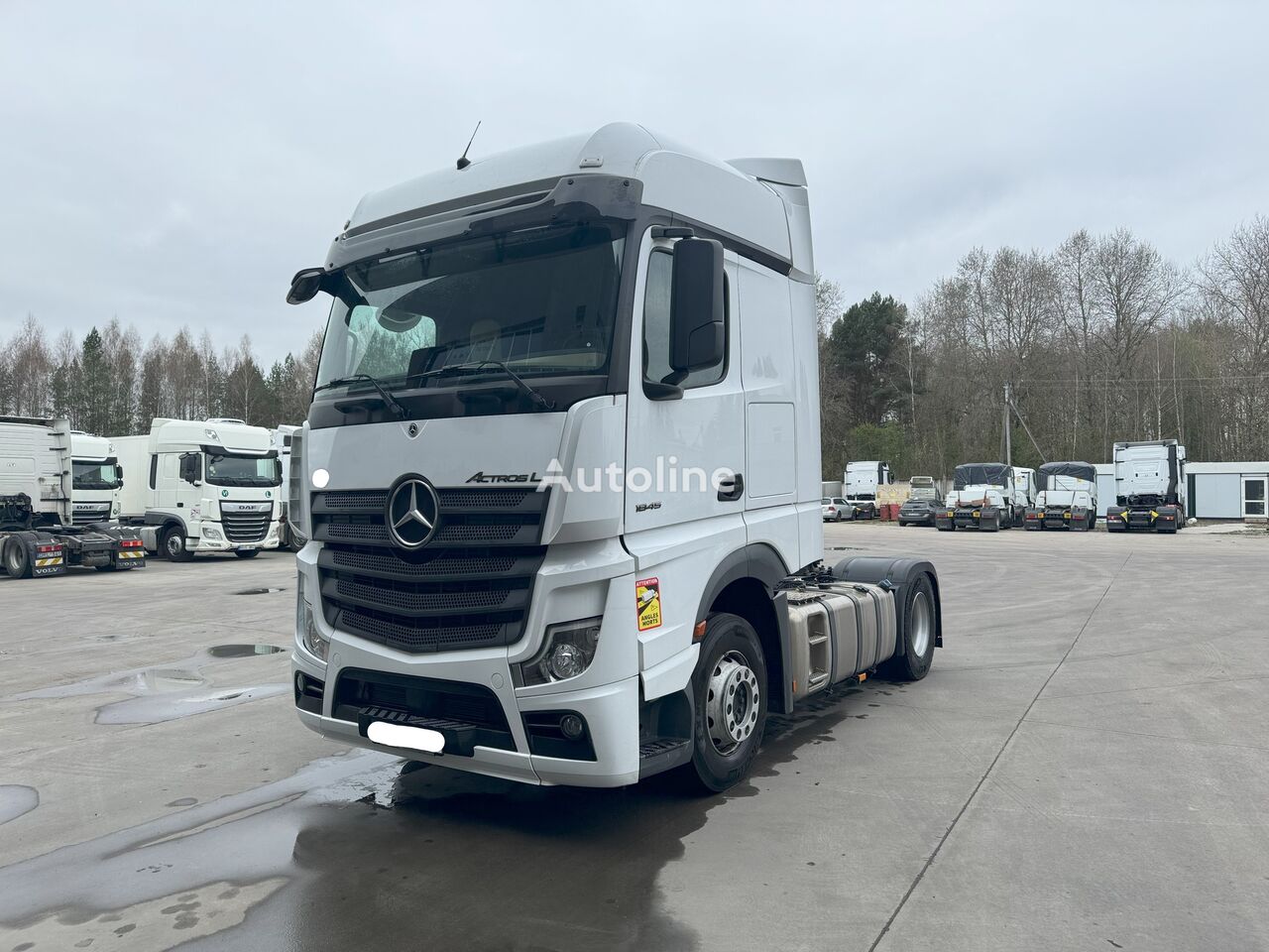 тягач Mercedes-Benz Actros 1845