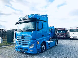 Mercedes-Benz Actros 1845 truck tractor