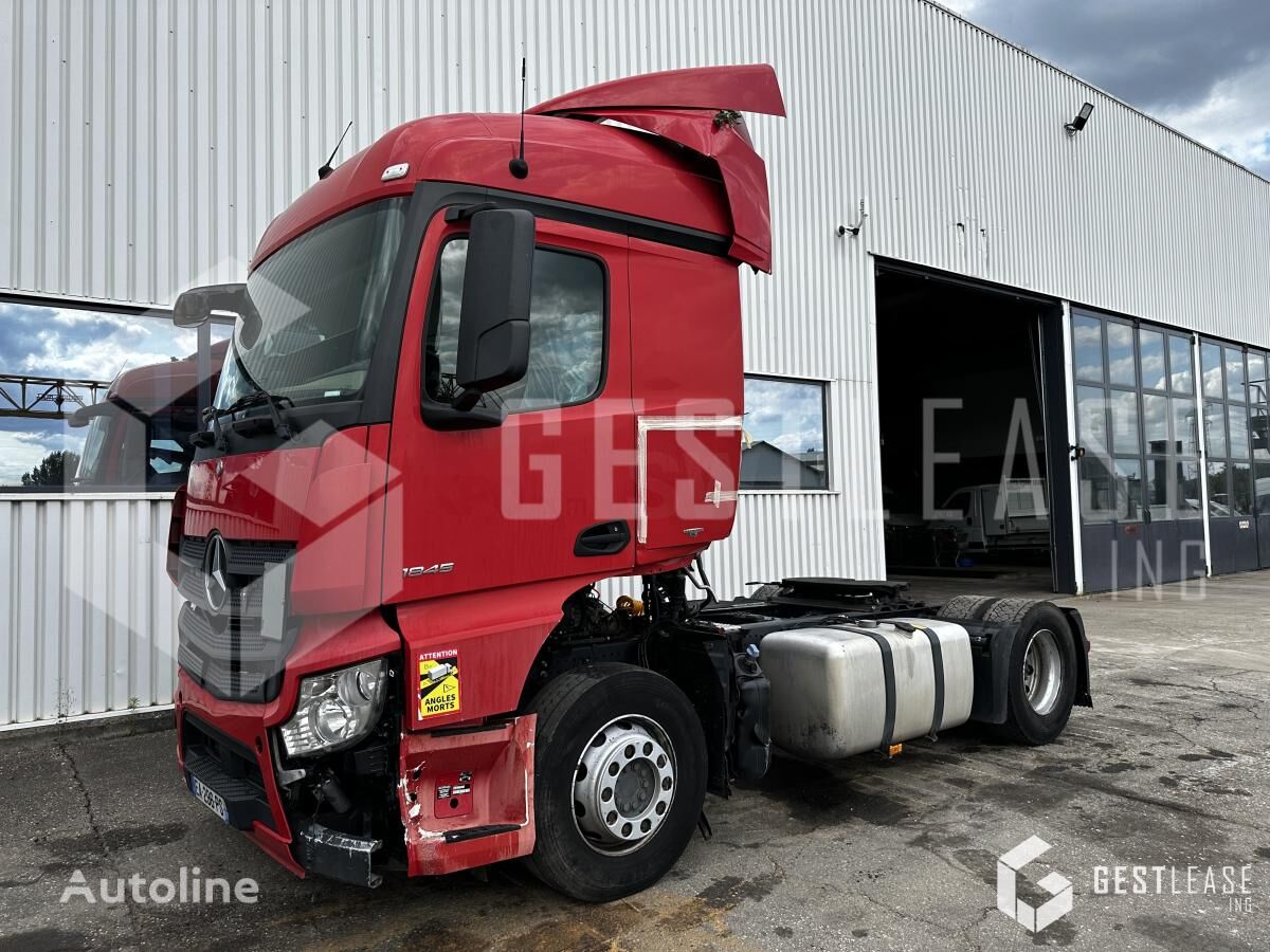 damaged Mercedes-Benz Actros 1845 truck tractor