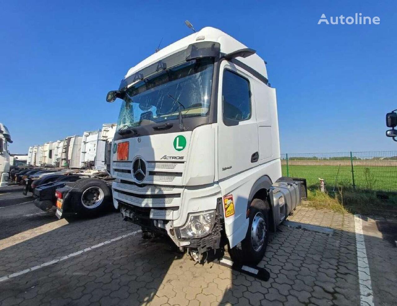 tracteur routier Mercedes-Benz Actros 1845 endommagé