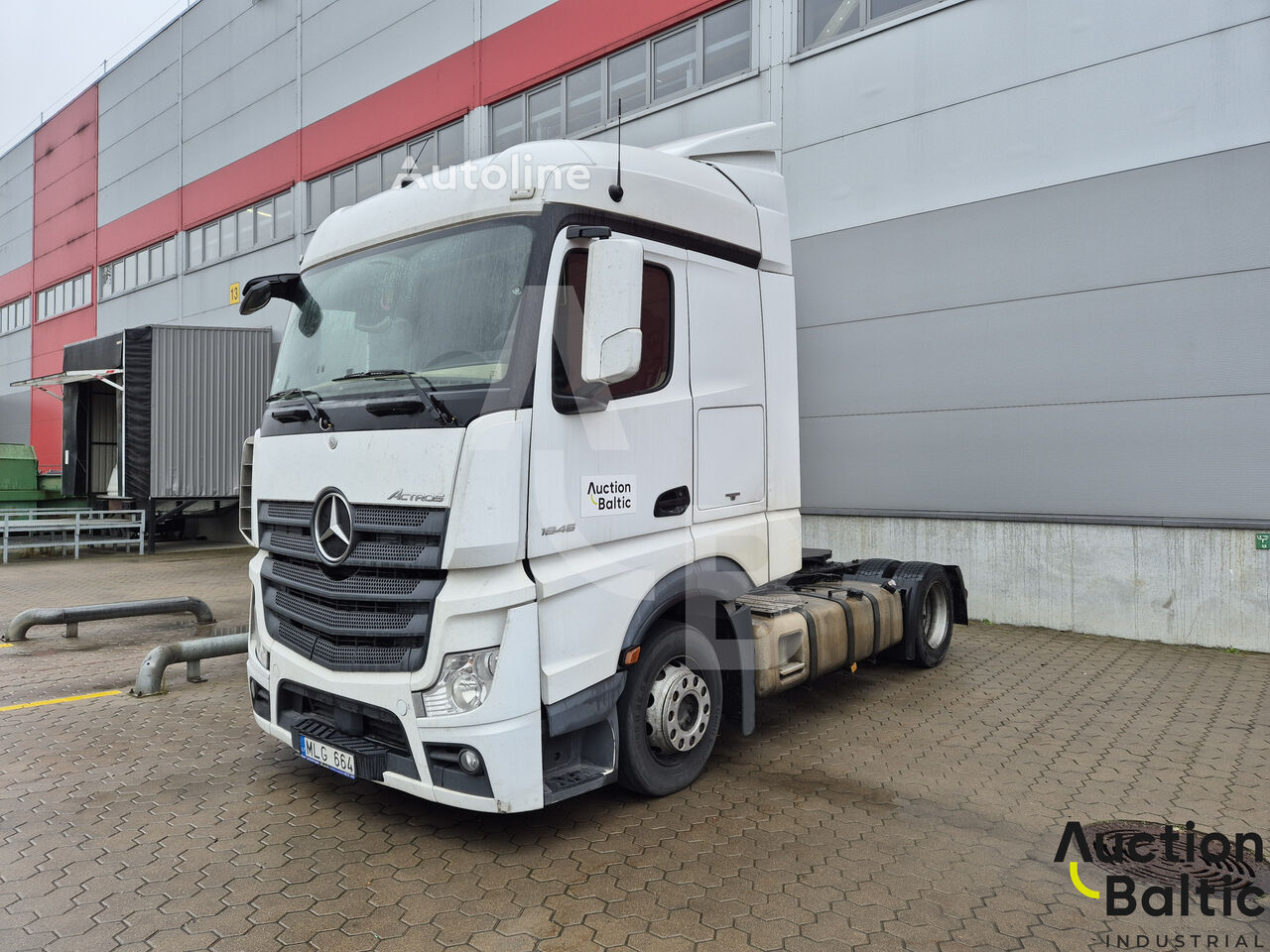 السيارات القاطرة Mercedes-Benz Actros 1845 - Autoline
