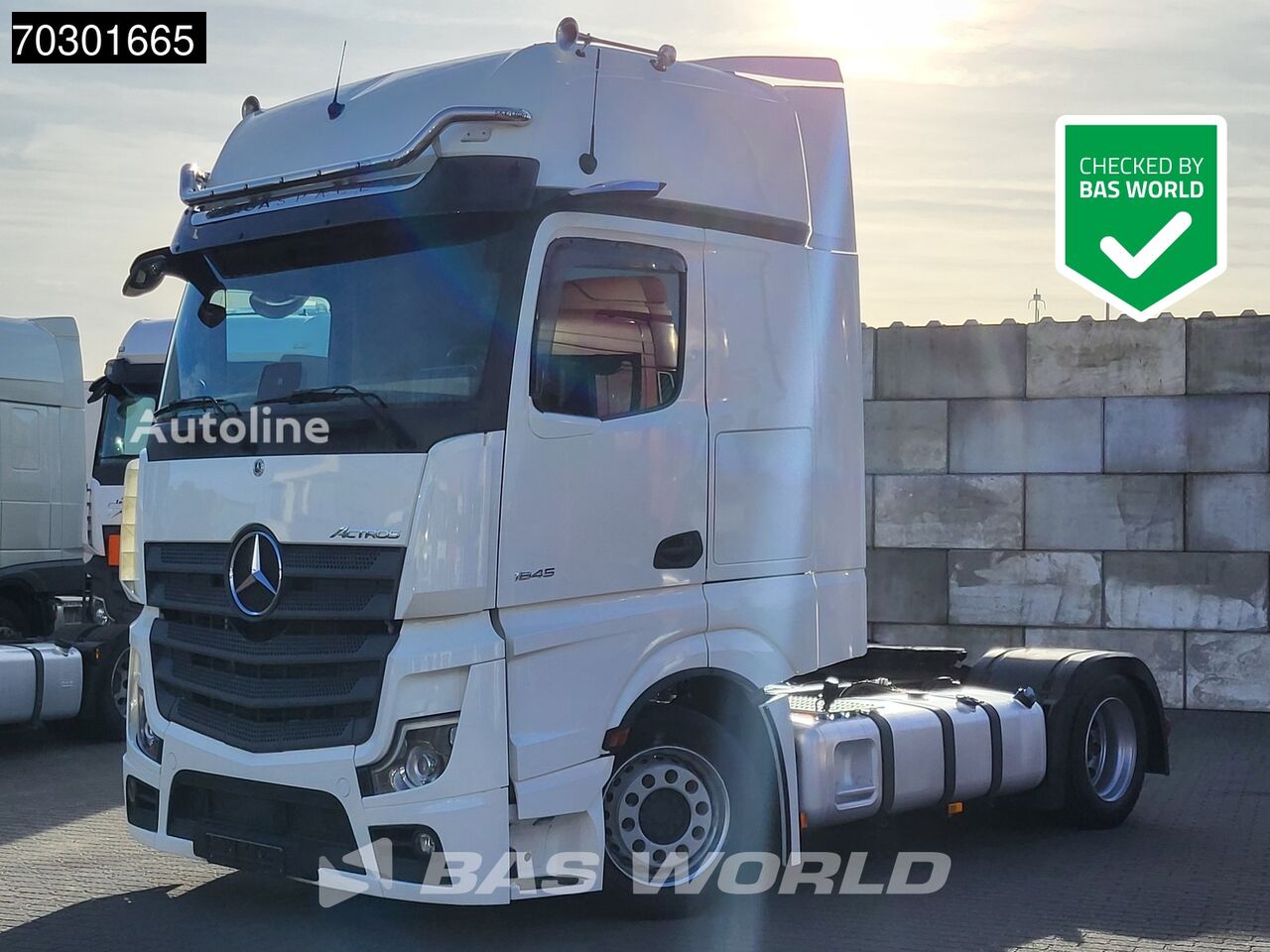 تریلی Mercedes-Benz Actros 1845 4X2 GigaSpace Mega Retarder 2xTanks ACC Standklima E - Autoline