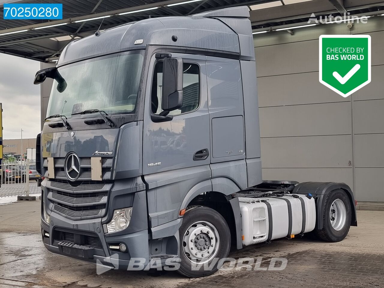 Mercedes-Benz Actros 1845 4X2 StreamSpace 2x Tanks trækker