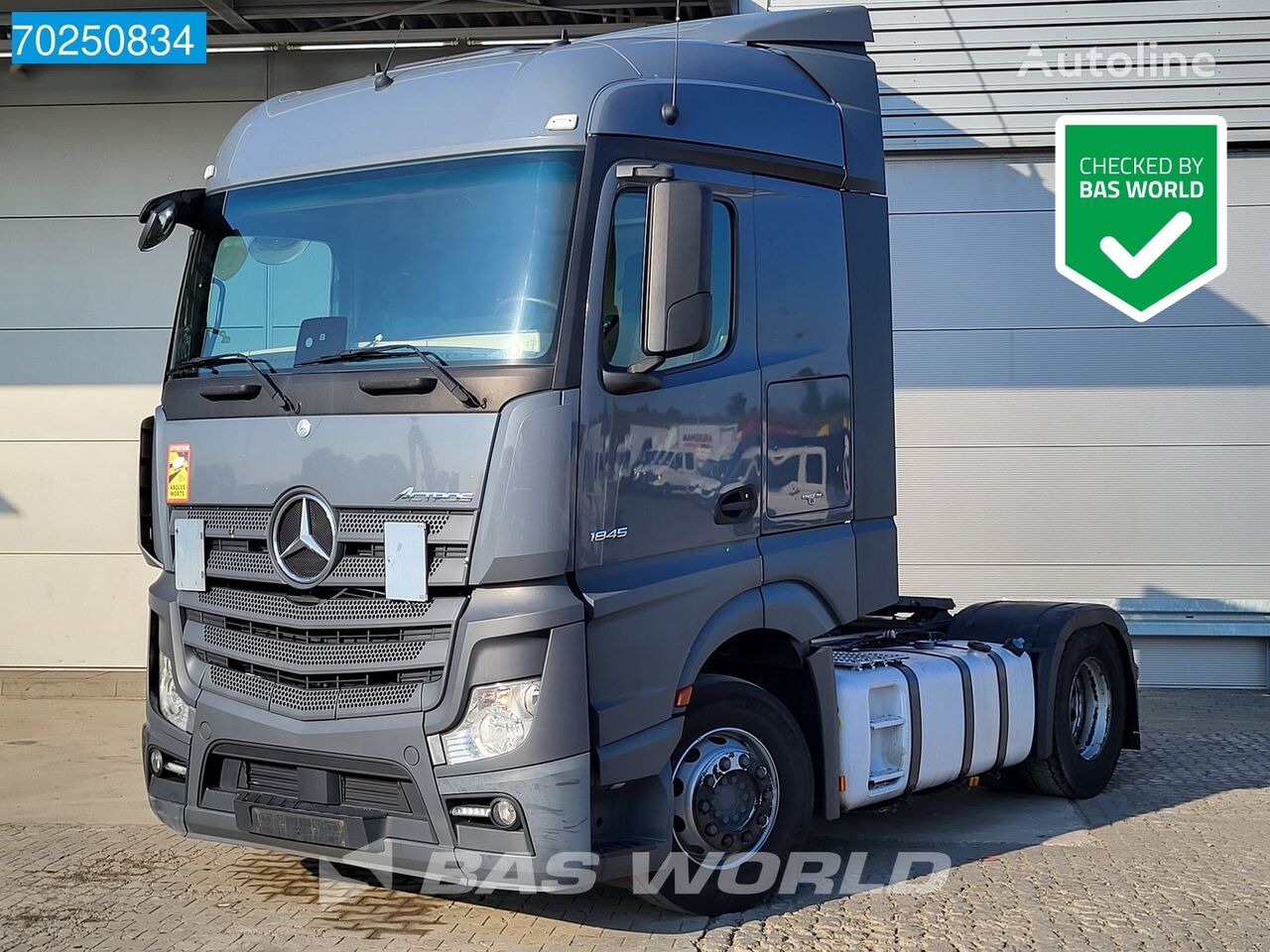 тягач Mercedes-Benz Actros 1845 4X2 Streamspace 2x Tanks Euro 6