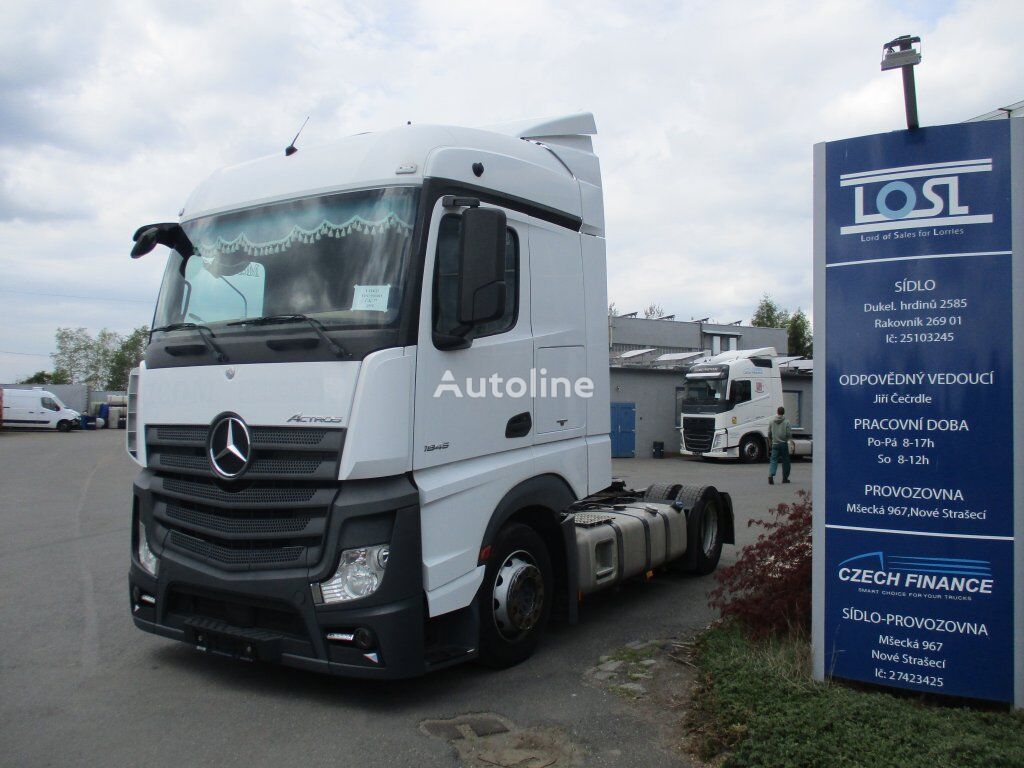 тягач Mercedes-Benz Actros 1845 lowdeck