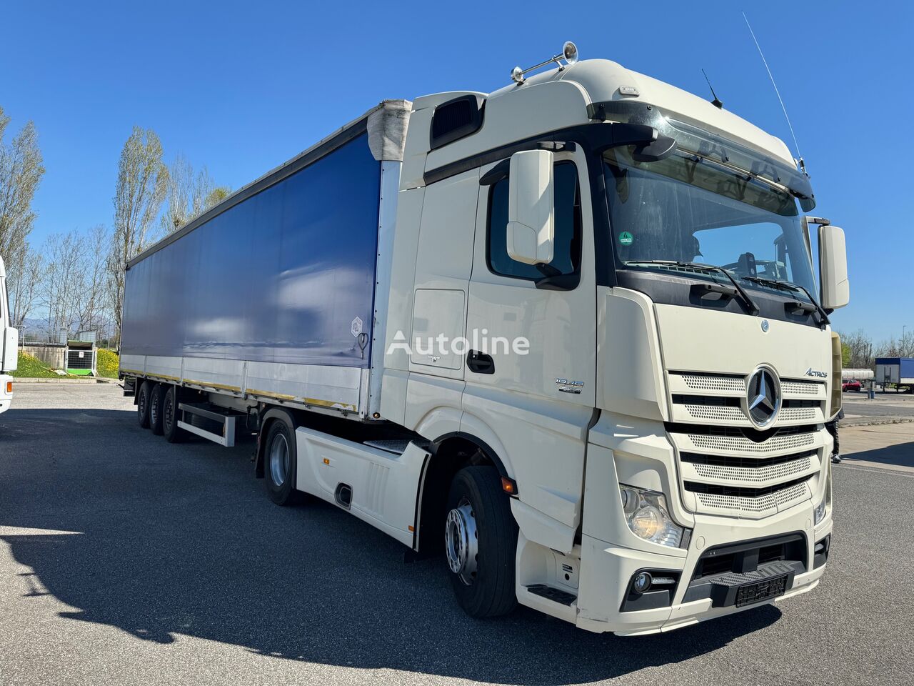 tracteur routier Mercedes-Benz Actros 1848 + semi-remorque bâché