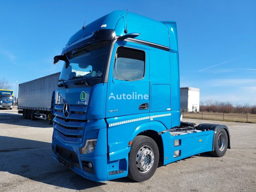 Mercedes-Benz Actros 1848 LS GigaSpace 4x2 truck tractor