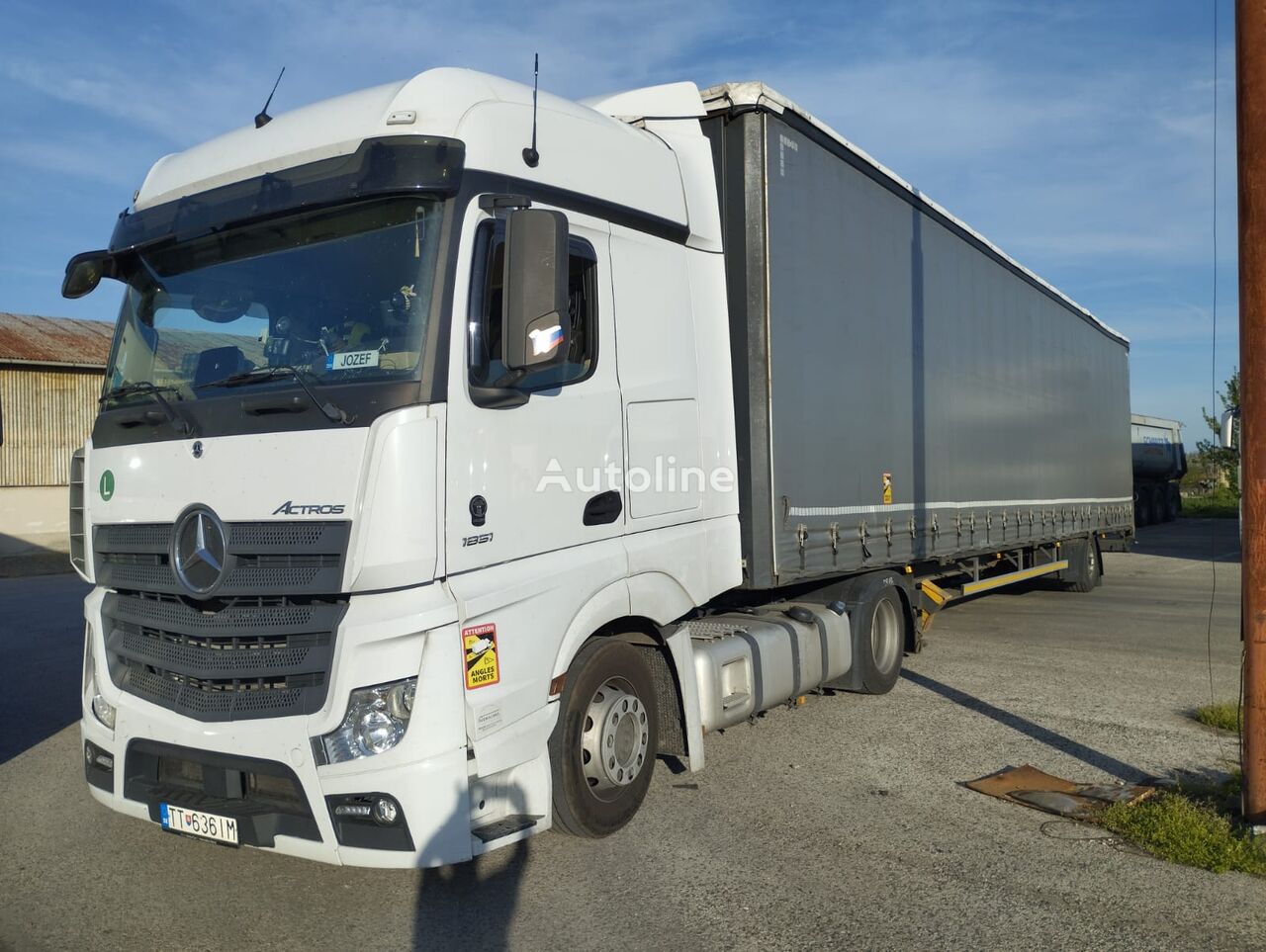 tracteur routier Mercedes-Benz Actros 1851 + semi-remorque à rideaux coulissants