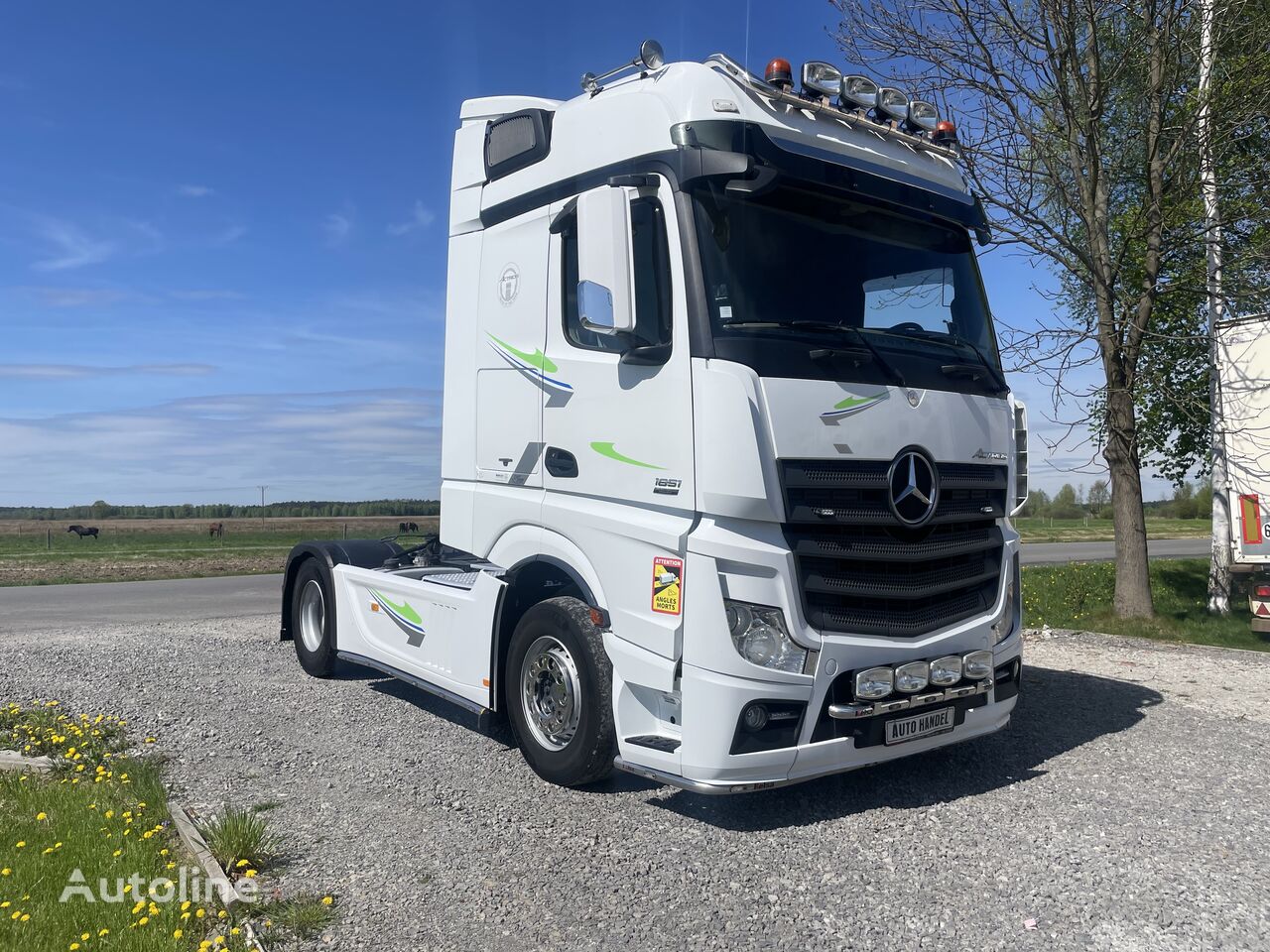 السيارات القاطرة Mercedes-Benz Actros 1851