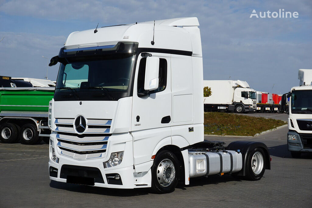 السيارات القاطرة Mercedes-Benz Actros 1851