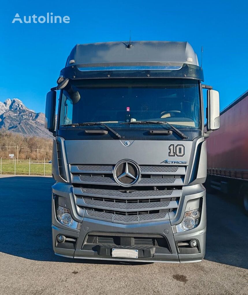 Mercedes-Benz Actros 1851 truck tractor