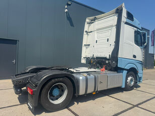 Mercedes-Benz Actros 1851 / 2 Tanks / Night Klima / TUV: 9-2026 / NL Truck vilcējs
