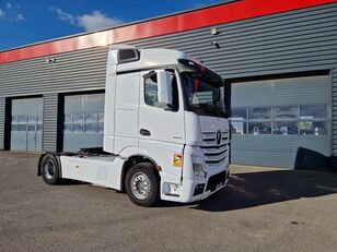 السيارات القاطرة Mercedes-Benz Actros 1853