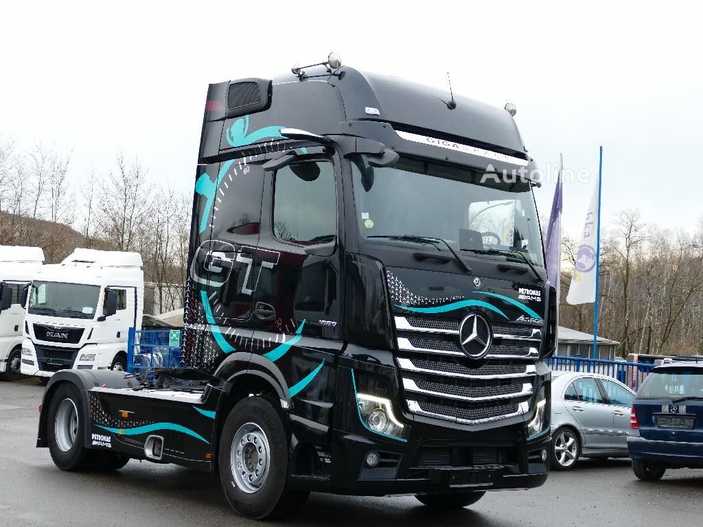 Mercedes-Benz Actros 1853 Giga space*ACC* Mirrorcam* truck tractor