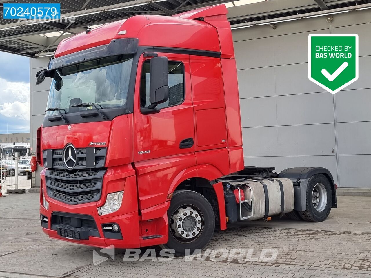 tracteur routier Mercedes-Benz Actros 1942 4X2 BigSpace Retarder 2x Tanks Standklima Euro 6