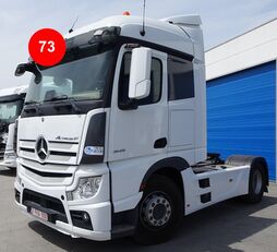 tracteur routier Mercedes-Benz Actros 1945 endommag&eacute;