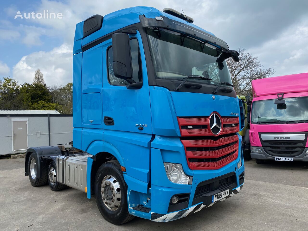 السيارات القاطرة Mercedes-Benz Actros 2445