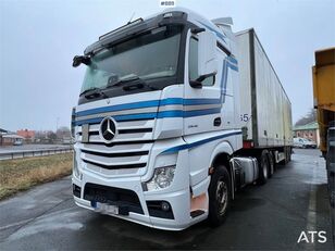 Mercedes-Benz Actros 2545 dragbil + slutet semitrailer