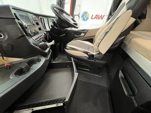 Mercedes-Benz Actros 2545 truck tractor for sale - Image 76 | Autoline CA Mercedes-Benz Actros 2545 truck tractor | Image 76 - Autoline