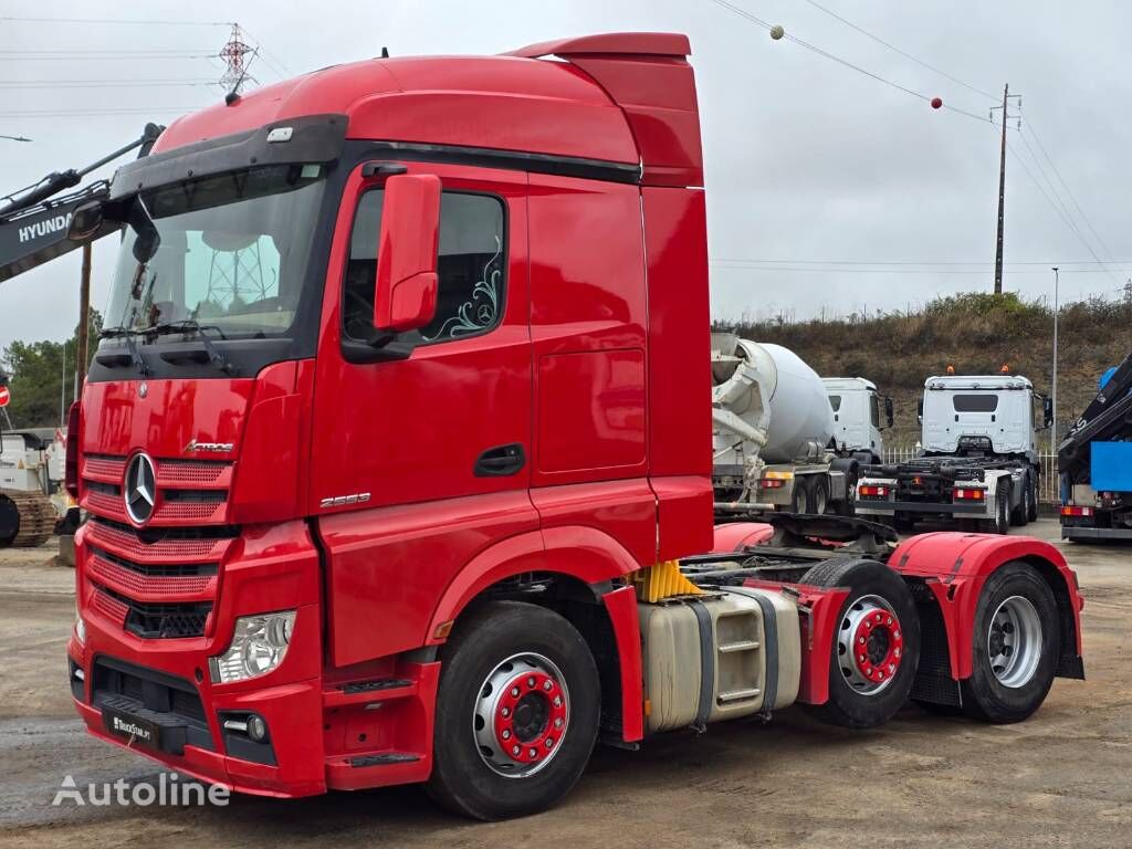 السيارات القاطرة Mercedes-Benz Actros 2553 LS