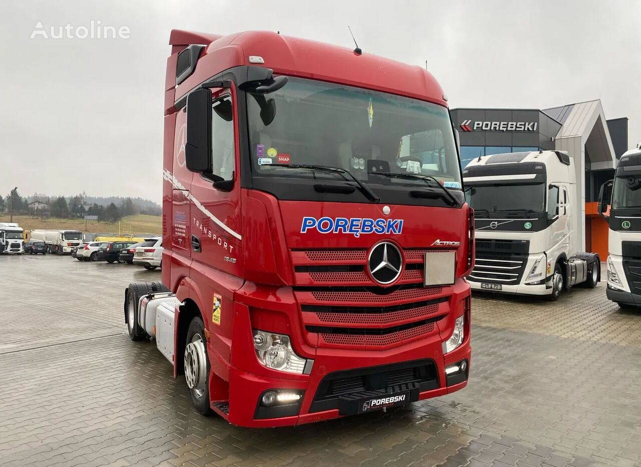 тягач Mercedes-Benz Actros MP4 1845