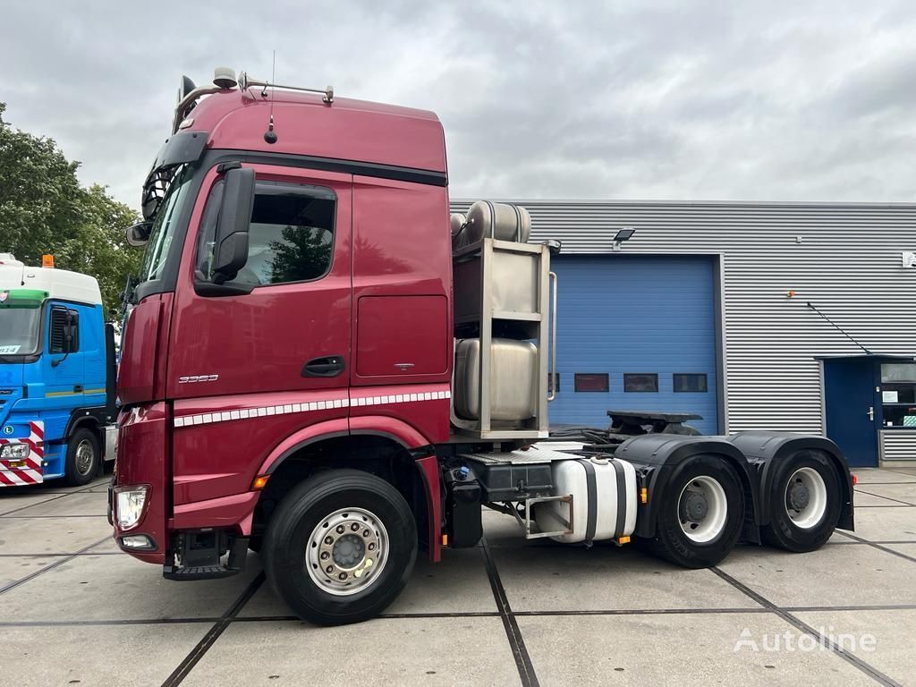 Mercedes-Benz Arocs 3363 6x4 truck tractor