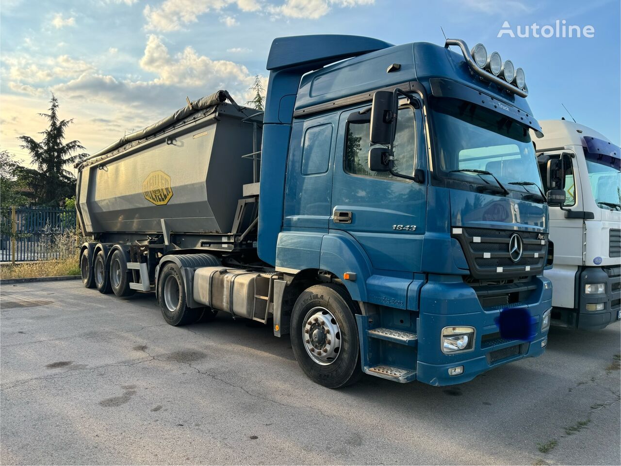 tractor head Mercedes-Benz Axor 1843