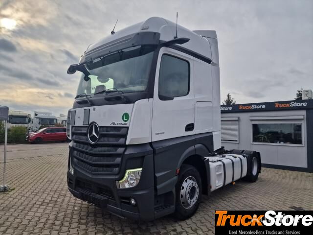 السيارات القاطرة Mercedes-Benz Trucks Actros 1845 LS