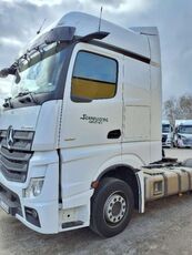 ciągnik siodłowy Mercedes-Benz Vehicle Tractor 4x2 Mega (Low)