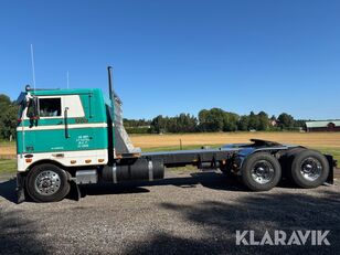 السيارات القاطرة Peterbilt 352 A
