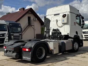 السيارات القاطرة Renault GAMA T460