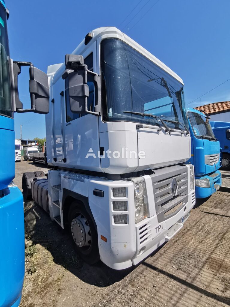 tracteur routier Renault Magnum 440